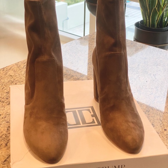 NWT Ivanka Trump Sayida gray suede heeled boots - Picture 4 of 7